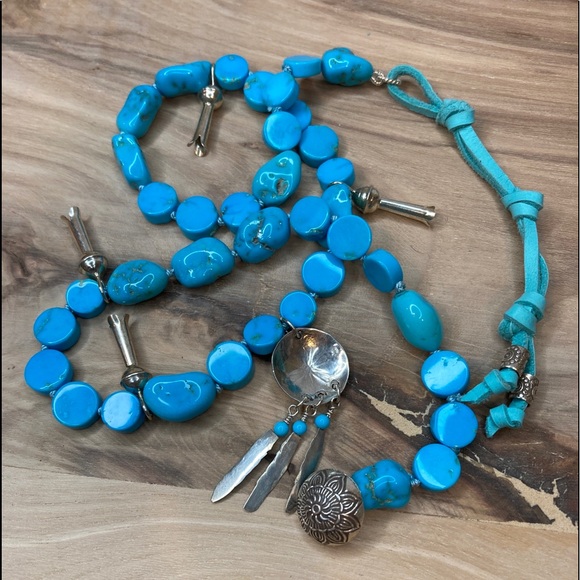 Hand Knotted Sleeping Beauty Turquoise Squash Blossom Dreamcatcher Necklace - Picture 10 of 10